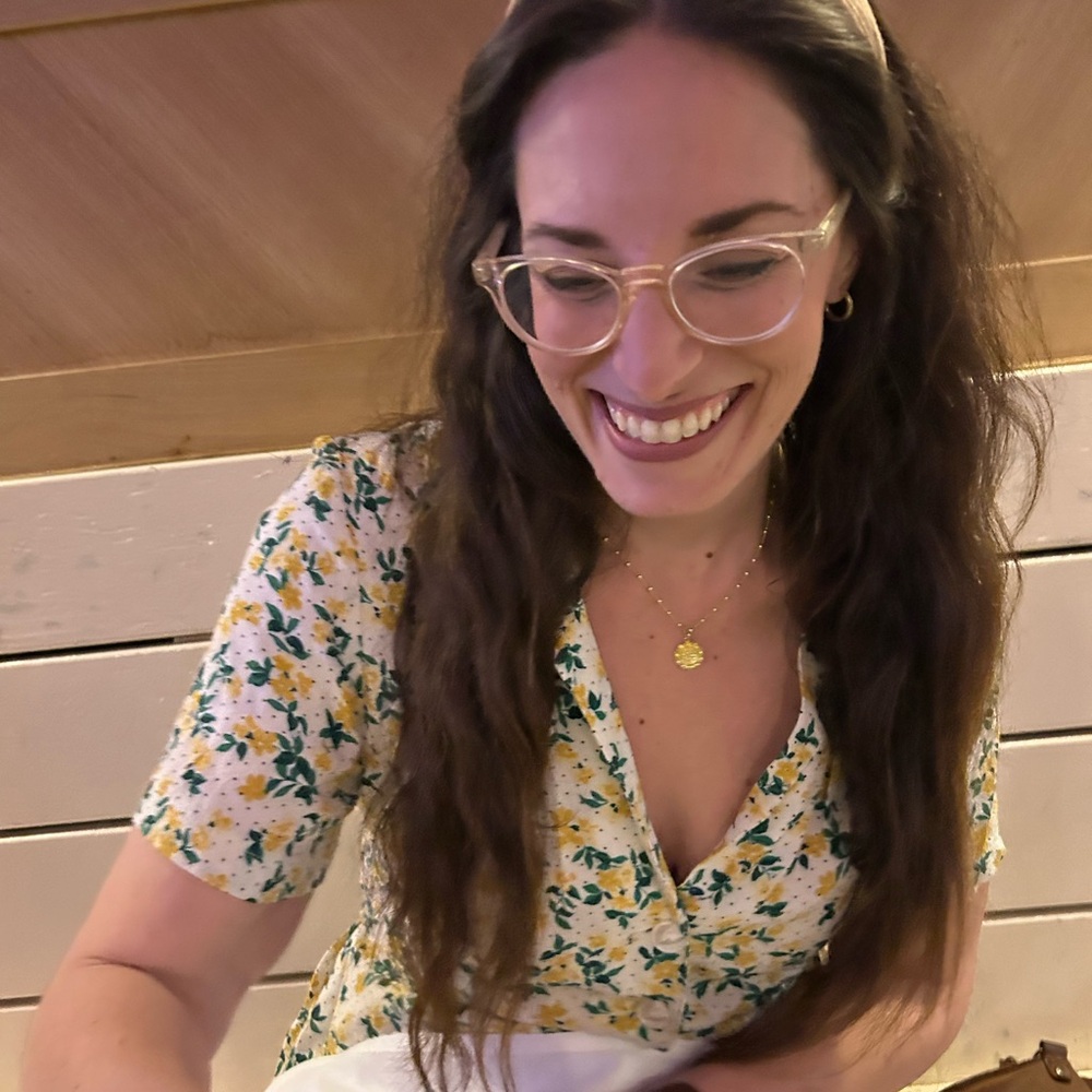 Meet your Posher, Nicole